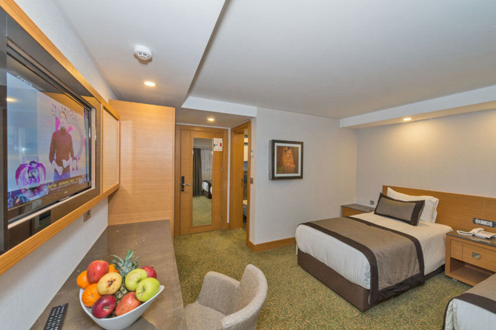 บิเซตุน โฮเต็ล Hotel อิสตันบูล ภายนอก รูปภาพ