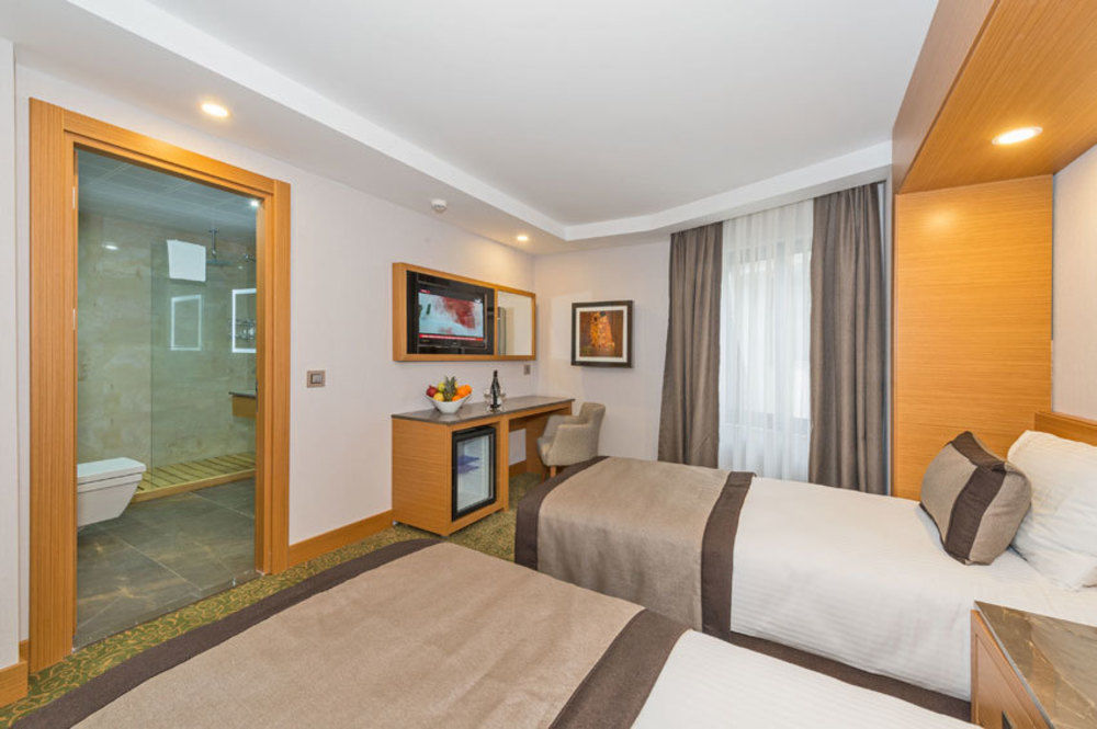 บิเซตุน โฮเต็ล Hotel อิสตันบูล ภายนอก รูปภาพ